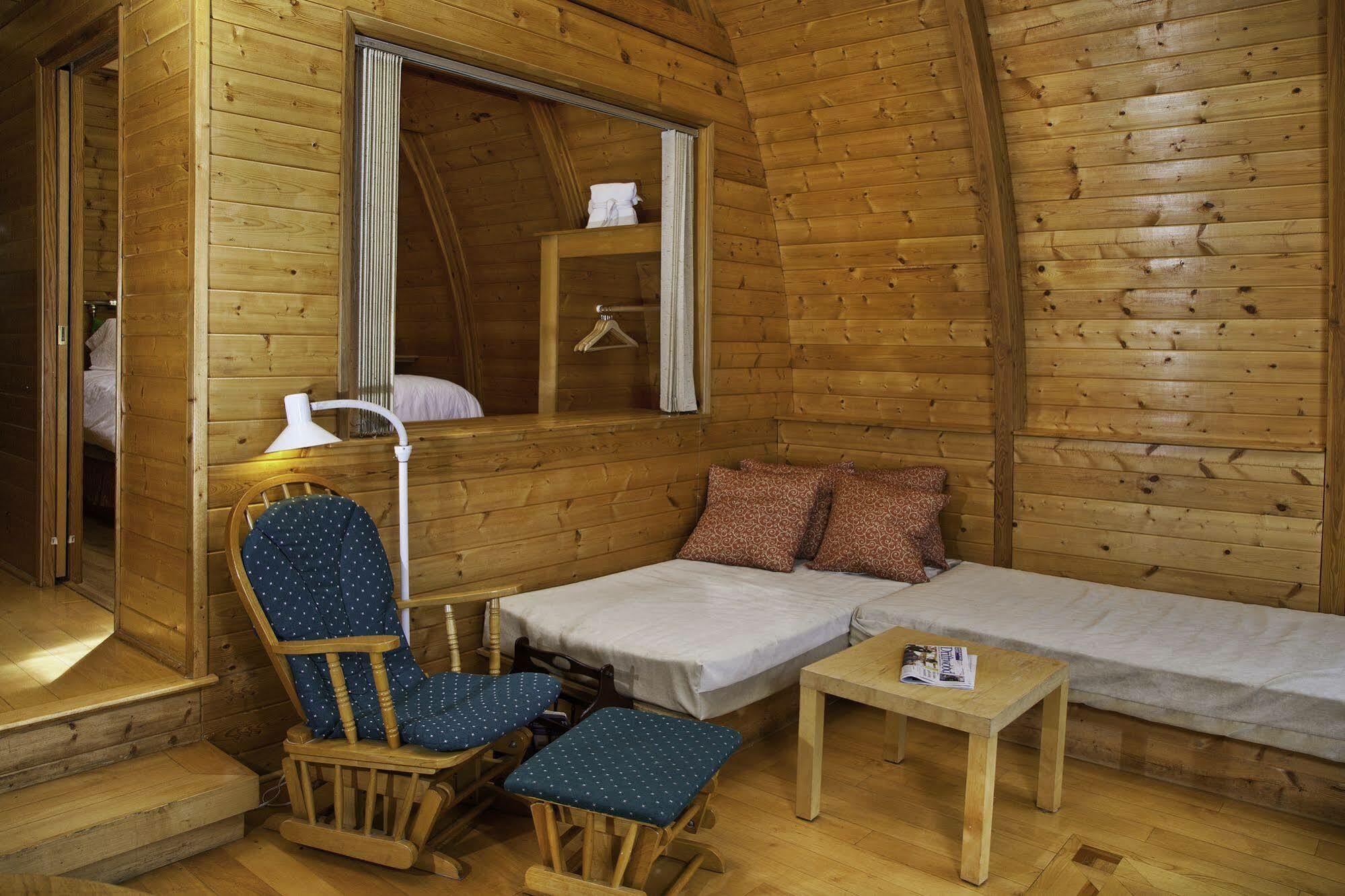 Mineral Springs Resort Fernwood Exteriör bild